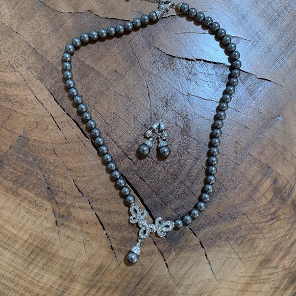 Black Pearl Necklace and Earring Set - free gift with purchase - Picture 2 of 6